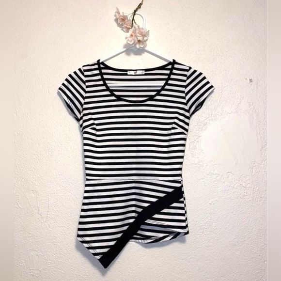 A’gaci women’s top small black white Striped Peplum shirt blouse asymmetrical - Picture 1 of 5
